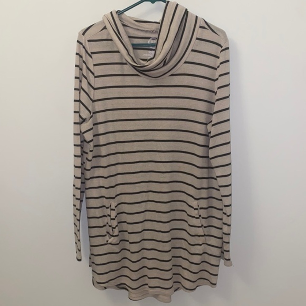Long sleeve tunic top